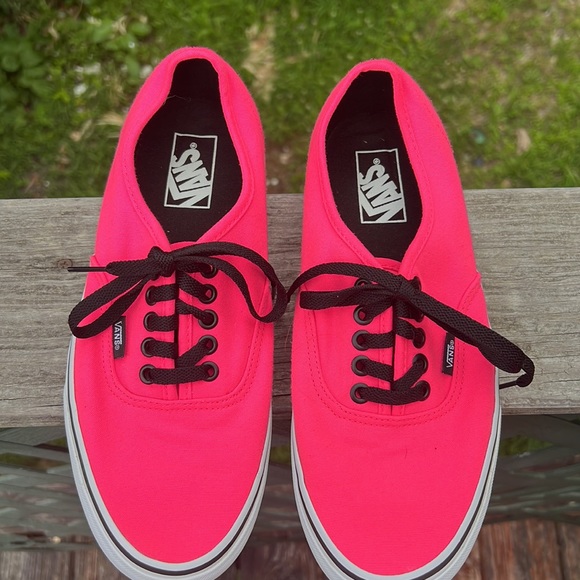 Vans Unisex Canvas Pink Sneakers Sz 10 NWOT - Picture 6 of 10